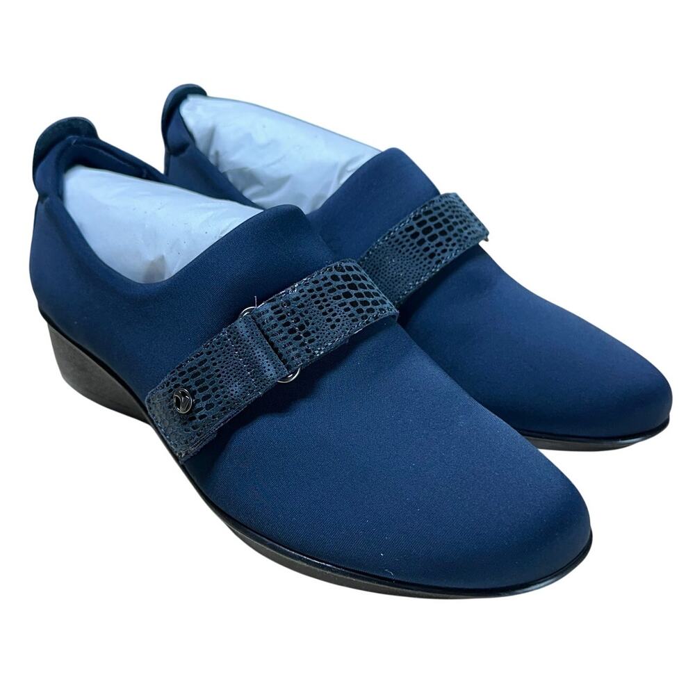 Revere Genoa Women's Stretch Loafer Navy Blue Size 6M New in Box Condition